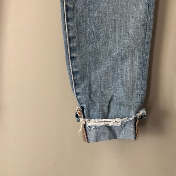 Light Blue High Rise American Eagle Jeans - Picture 4 of 7